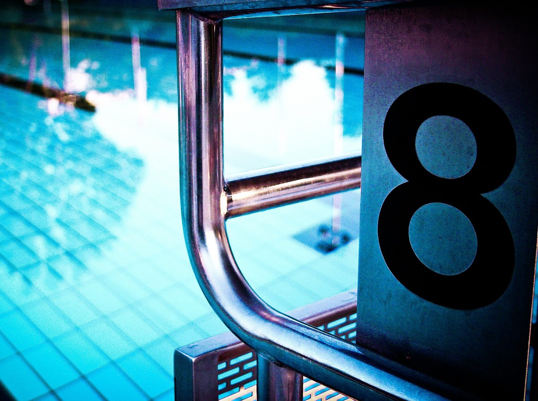cropped-swimming-pool-594204_1920-2.jpg